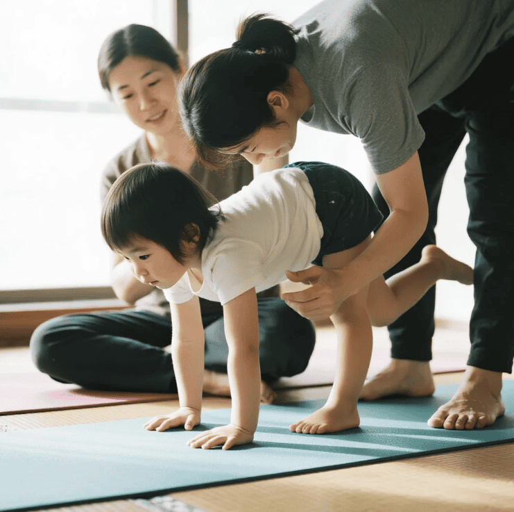 從競爭到合作：親子瑜伽如何改變家庭成員間的互動模式